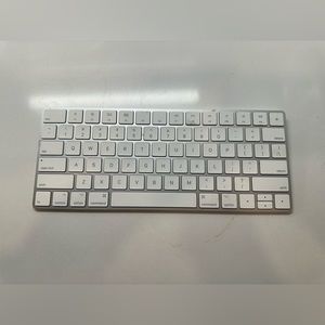 Apple wireless keyboard